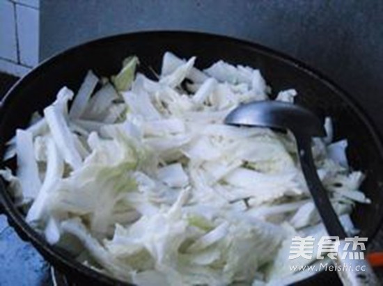 Stewed Cabbage with Spine recipe