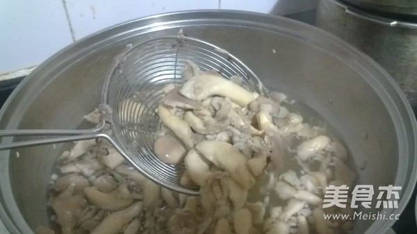 Xiuzhen Mushrooms in Cold Sauce recipe