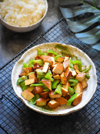Stir-fried Spiced Dried Tofu with Hot Peppers