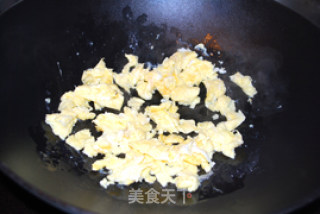 Scrambled Eggs with Peas recipe