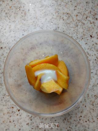 Coconut-flavored Yellow Peach Toast Slices recipe