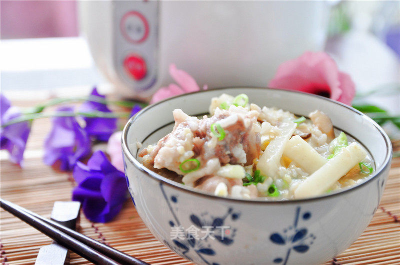 Healthy Congee with Fresh Bamboo Shoots and Mushroom Rib