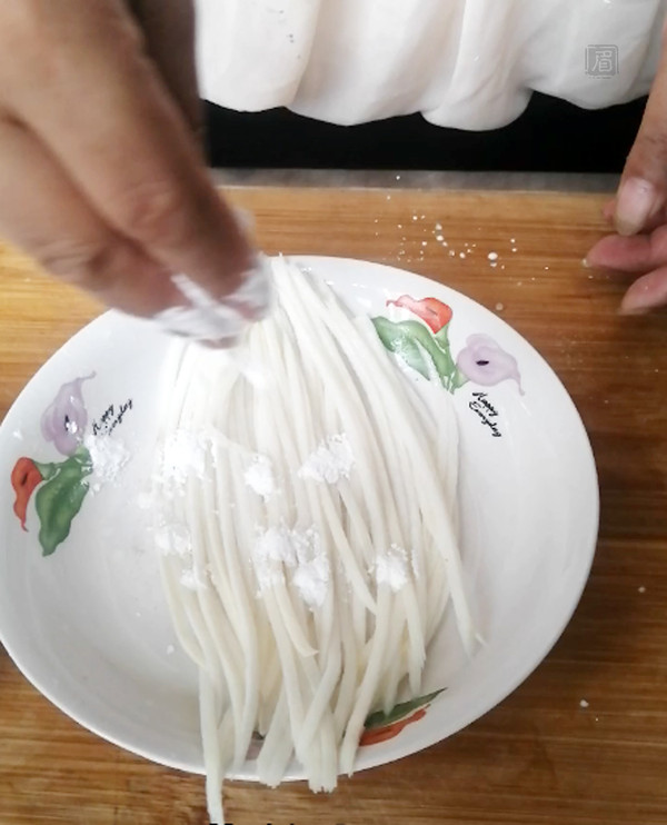 Three-wire Mixed "noodles" without A Piece of Flour recipe