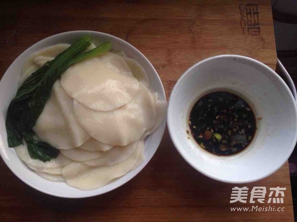 Dumpling Wrappers with Dipping Sauce recipe