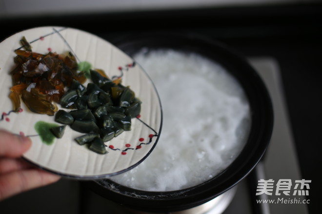 Congee with Preserved Egg and Lean Meat recipe