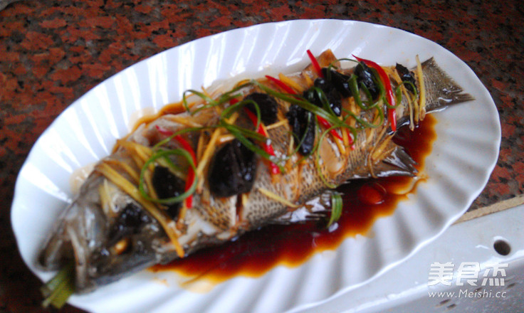 Steamed Sea Bass with Olive Horn recipe