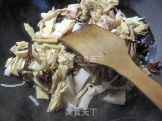 Braised Cuttlefish with Bamboo Shoots recipe