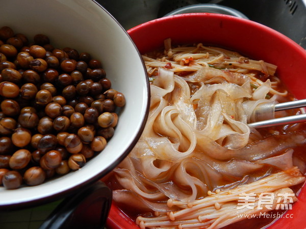 Hot and Sour Wide Noodles recipe