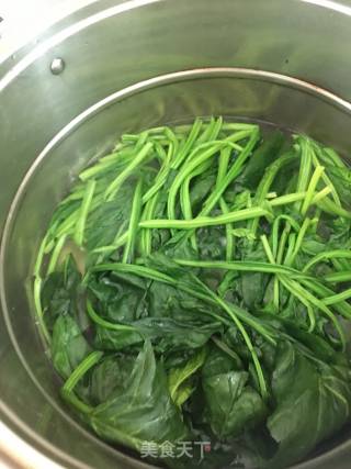 Scrambled Eggs with Spinach recipe