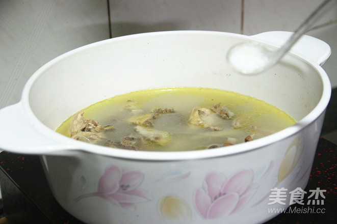 White Pepper Pork Belly Chicken Soup recipe