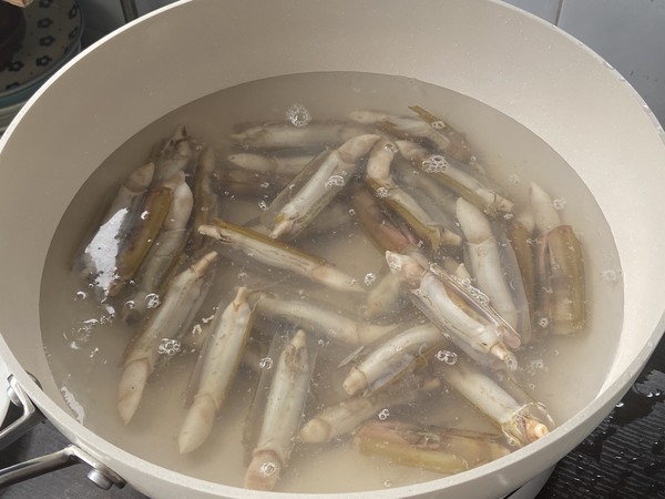 The Detailed Method of Garlic Razor Clams, The Method is Simple and Easy to See recipe