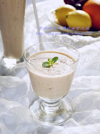 Banana Kiwi Milkshake recipe