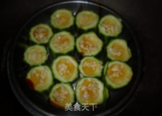 Steamed Loofah with Abalone Sauce and Garlic recipe