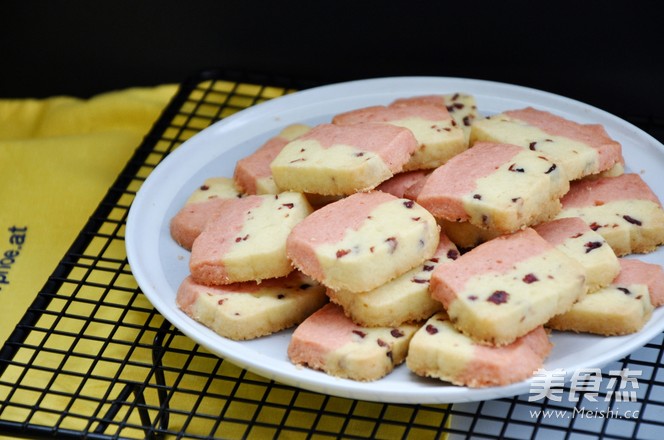 Cranberry Contrast Biscuits recipe