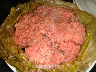 Steamed Pork Ribs with Lotus Leaf Powder recipe