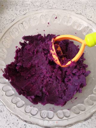 Coconut and Purple Sweet Potato Roll recipe