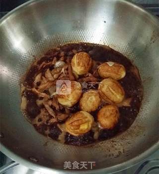 Stir-fried Cauliflower with Tiger Skin Egg and Pork Slices recipe