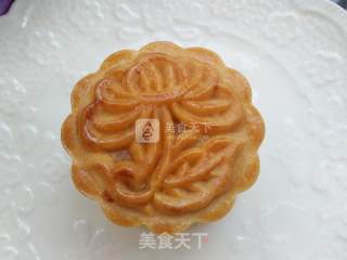 Cantonese Moon Cakes with Various Fillings recipe