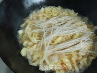 Chinese Cabbage Stewed Vermicelli and Frozen Tofu recipe