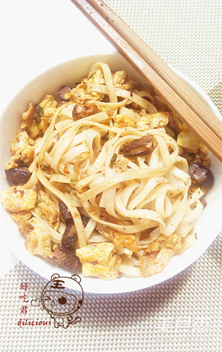 Noodles with Mushroom and Egg Sauce recipe
