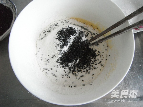 Coconut Black Sesame Shortbread Cookies recipe