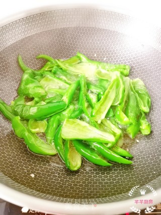 Braised Green Peppers in Oil recipe