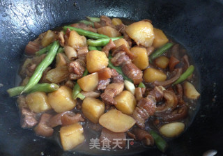 #trust之美# Stewed Pork Belly with Potatoes and Beans recipe