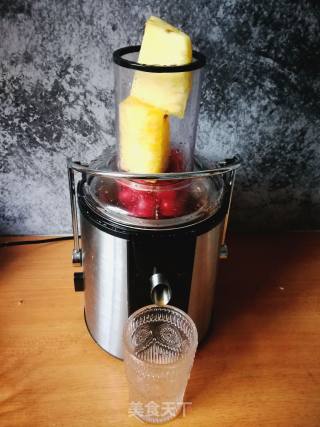 Cherry Tomato Pineapple Juice recipe