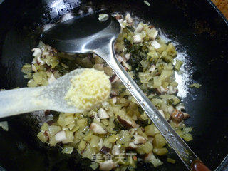 Stir-fried Cabbage with Mushrooms recipe