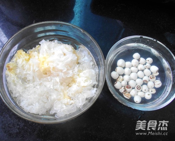 Purple Sweet Potato White Fungus and Lotus Seed Soup recipe