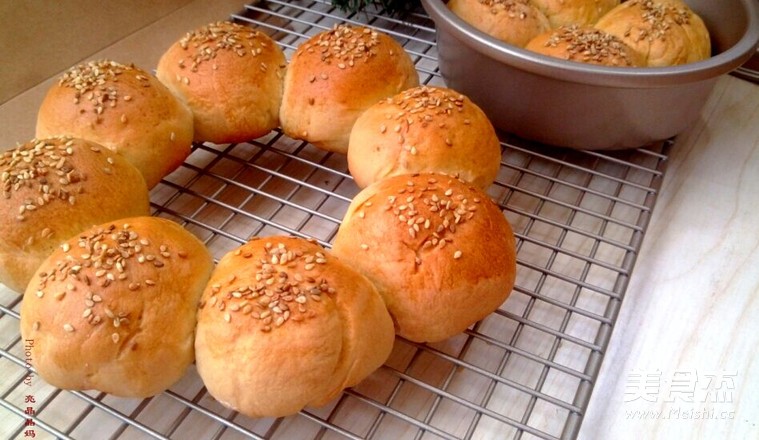 Sesame Peanut Buns recipe