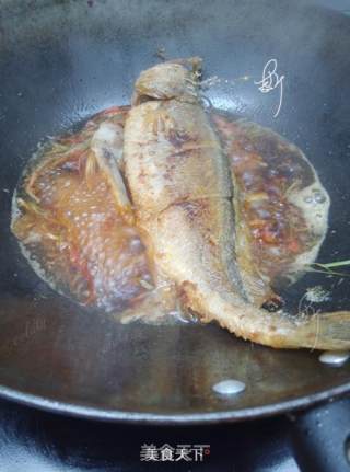 Beer Fried Braised Yellow Croaker recipe