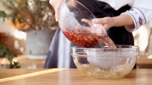 Start Making Egg Yolk Crisps from Fried Red Bean Paste (video) recipe