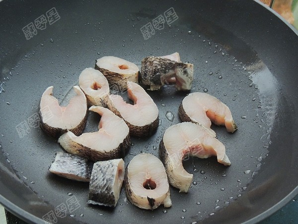 Grilled Snakehead Fish with Garlic recipe