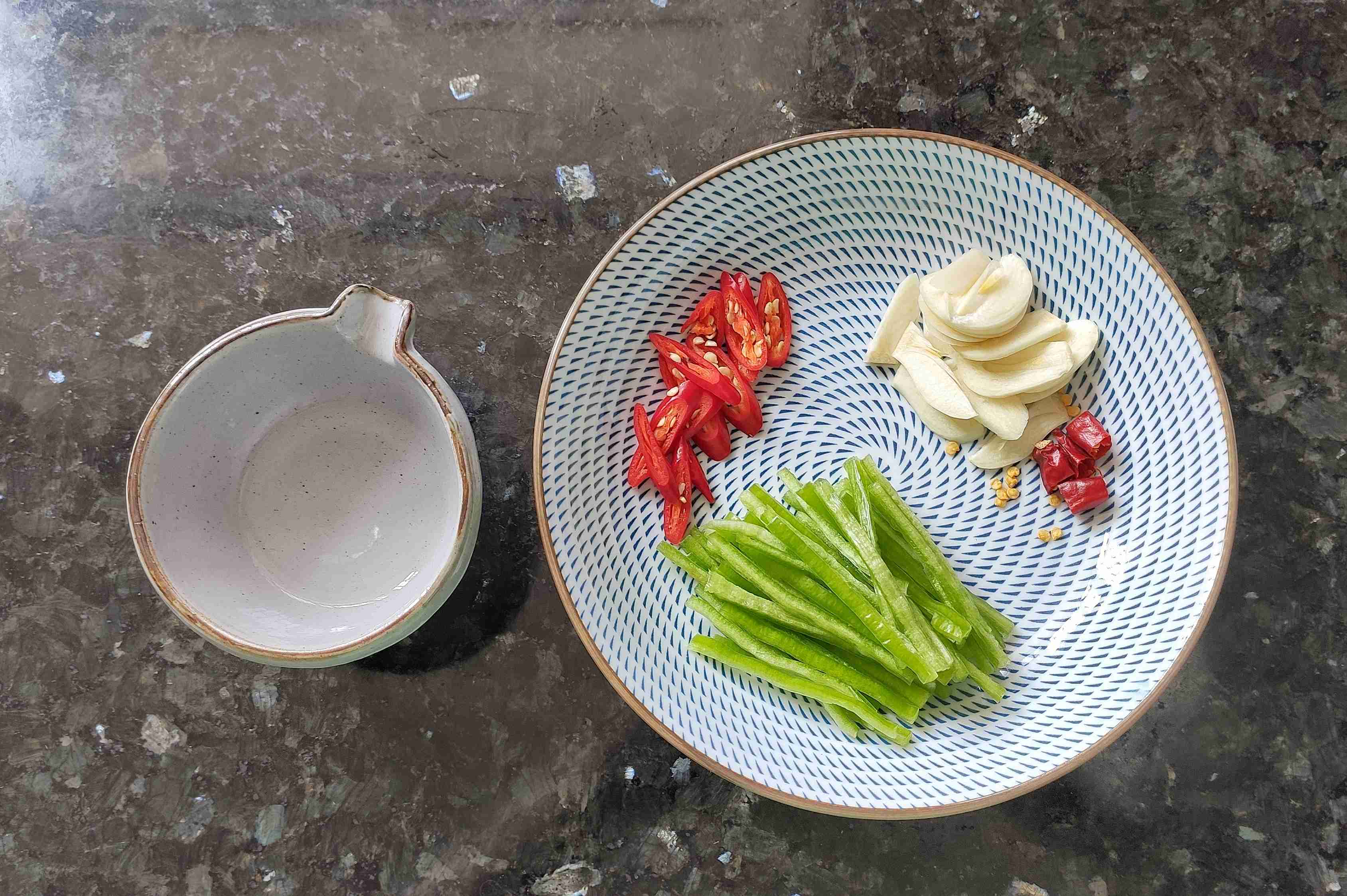 Hot and Sour Potato Shreds recipe