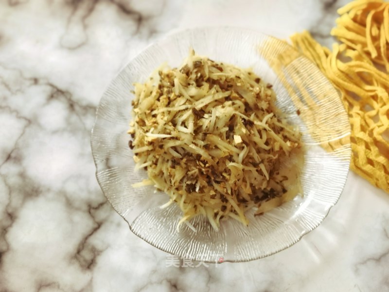 Stir-fried Plum with Dried Vegetables and Radish with Vermicelli recipe