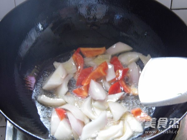 Stir-fried Chicken with Cumin and Onion recipe