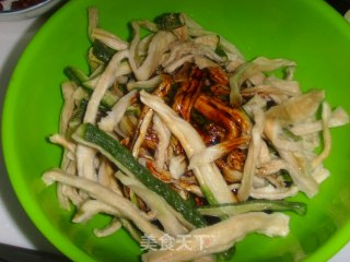 Mix Dried Radish Sticks with Pickles recipe