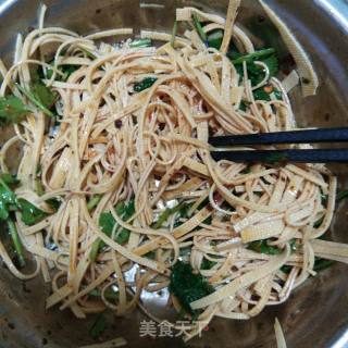 #妈妈的味#mixed with Dried Tofu Shreds recipe