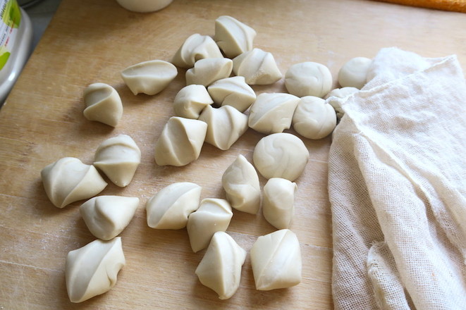 Dumplings Stuffed with Pork and Radish recipe