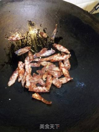 Stir-fried Sausage with Shredded Radish recipe