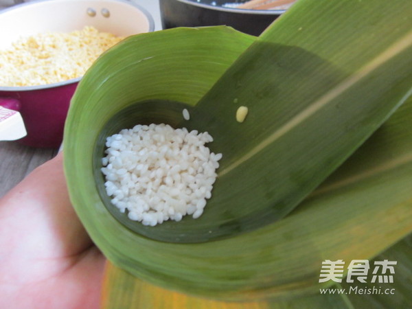 Mung Bean Meat Dumplings recipe