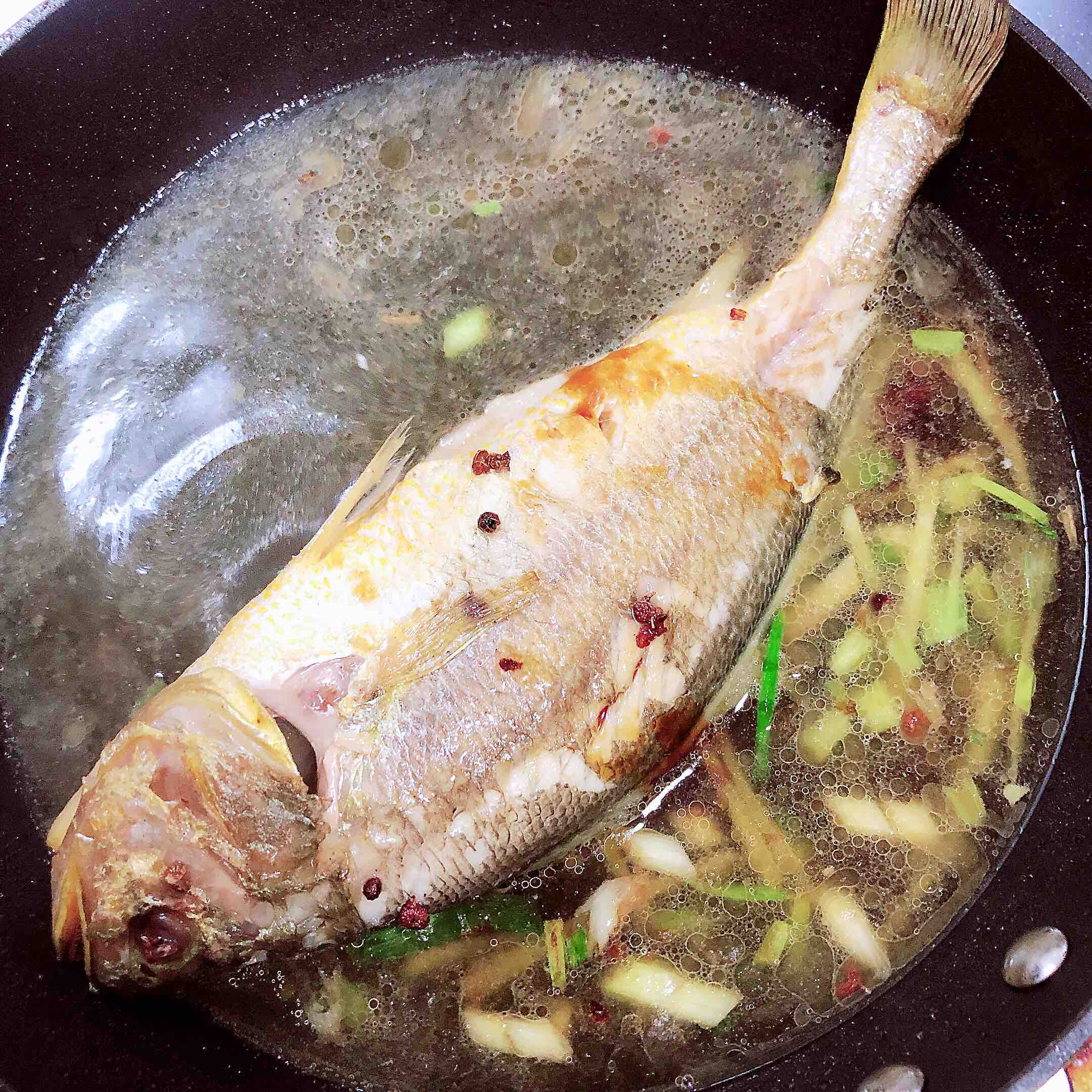 Braised Yellow Croaker in Sauce recipe