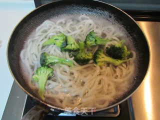 Bacon and Bell Pepper Udon Noodles recipe