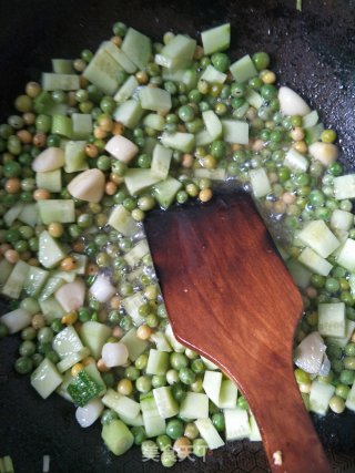 Stir-fried Cucumber with Green Beans recipe