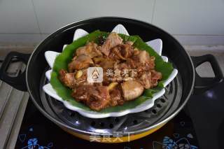 Steamed Chicken with Lotus Leaf recipe
