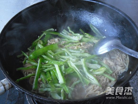 Spicy Stir-fried Tofu Shreds recipe