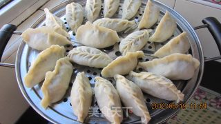 Steamed Dumplings with Zucchini Stuffing recipe