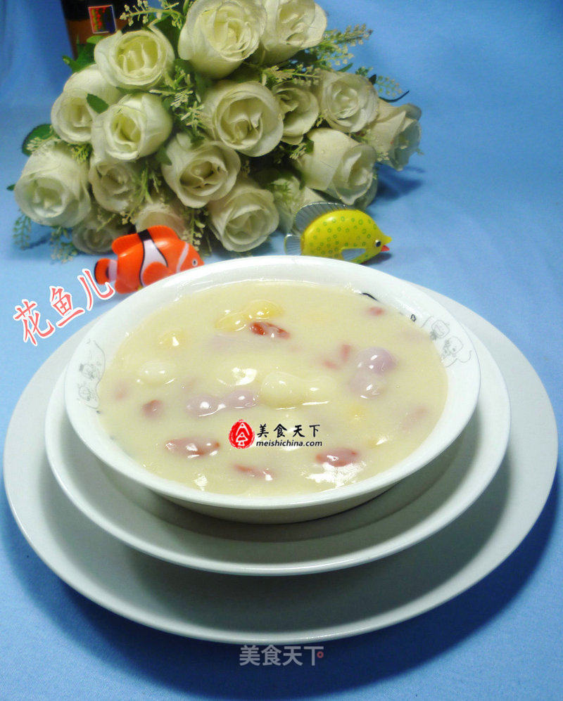 Chinese Wolfberry Soy Milk Three-color Rice Cake Fruit Soup