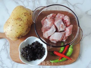 Steamed Pork Ribs with Tempeh and Potatoes recipe